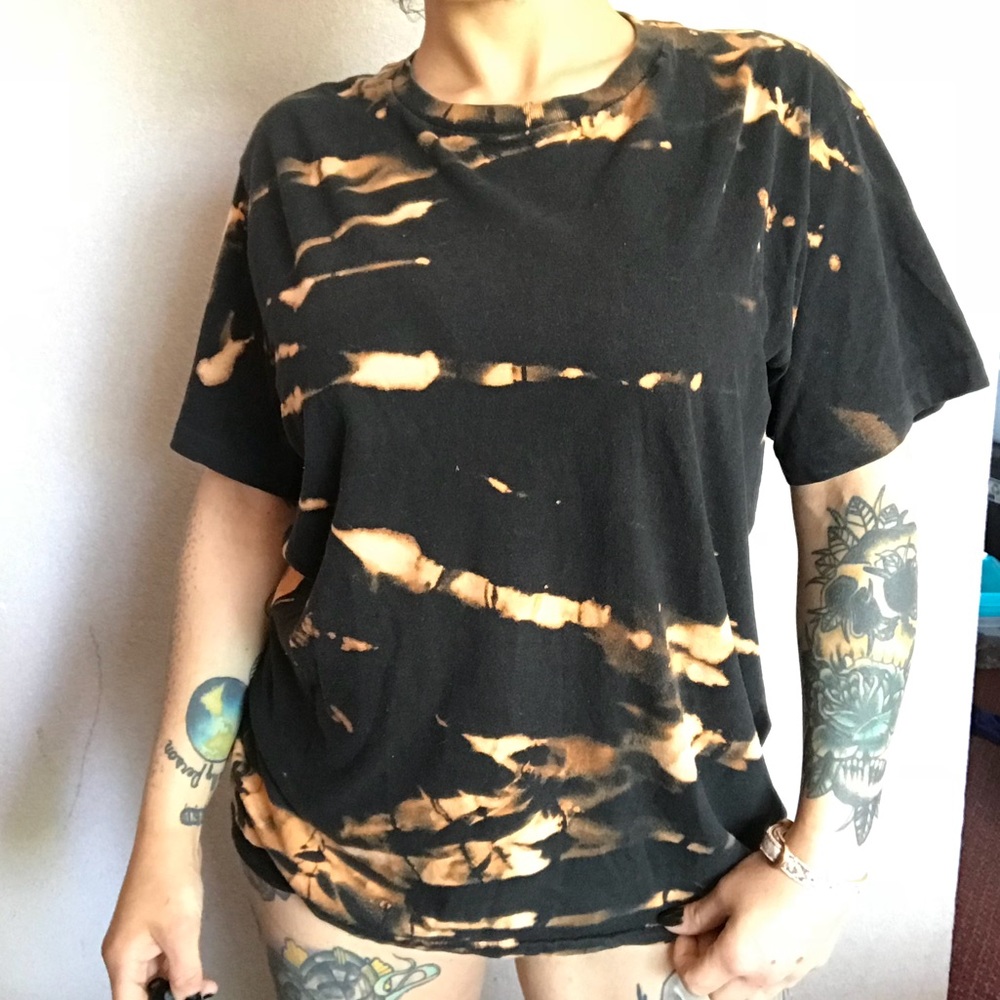 RESTYLED | basic bleached distressed black T-shirt - Picture 2 of 4
